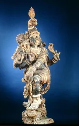 Dvarapala (puu ja gesso)
